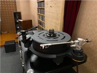 ZV8-X TURNTABLE WITH AESHNA -ALUMIUM TONEARM 黑膠唱盤（含乙支鋁合金唱臂） 